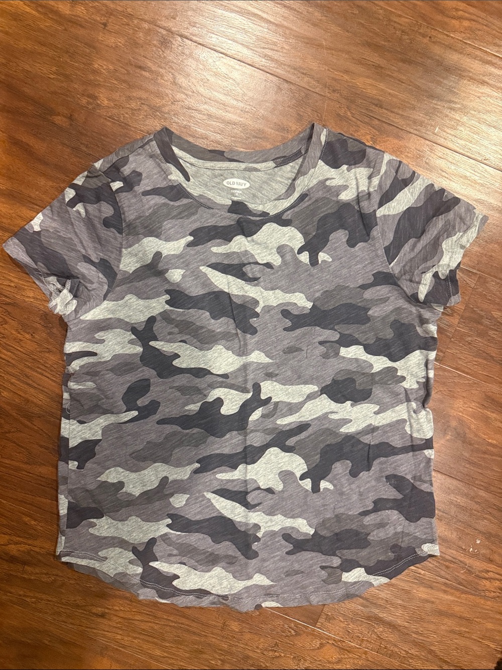 Old Navy Gray Camo Short-Sleeve Tee